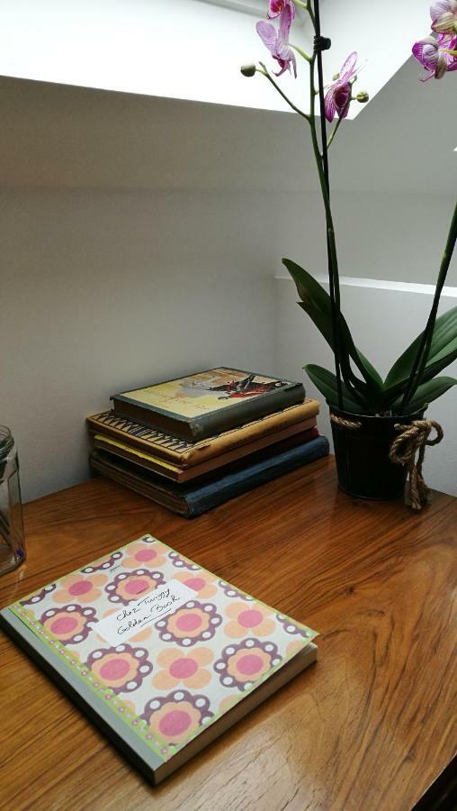 Chez Twiggy - Guesthouse Vintage A Prenois Eksteriør billede